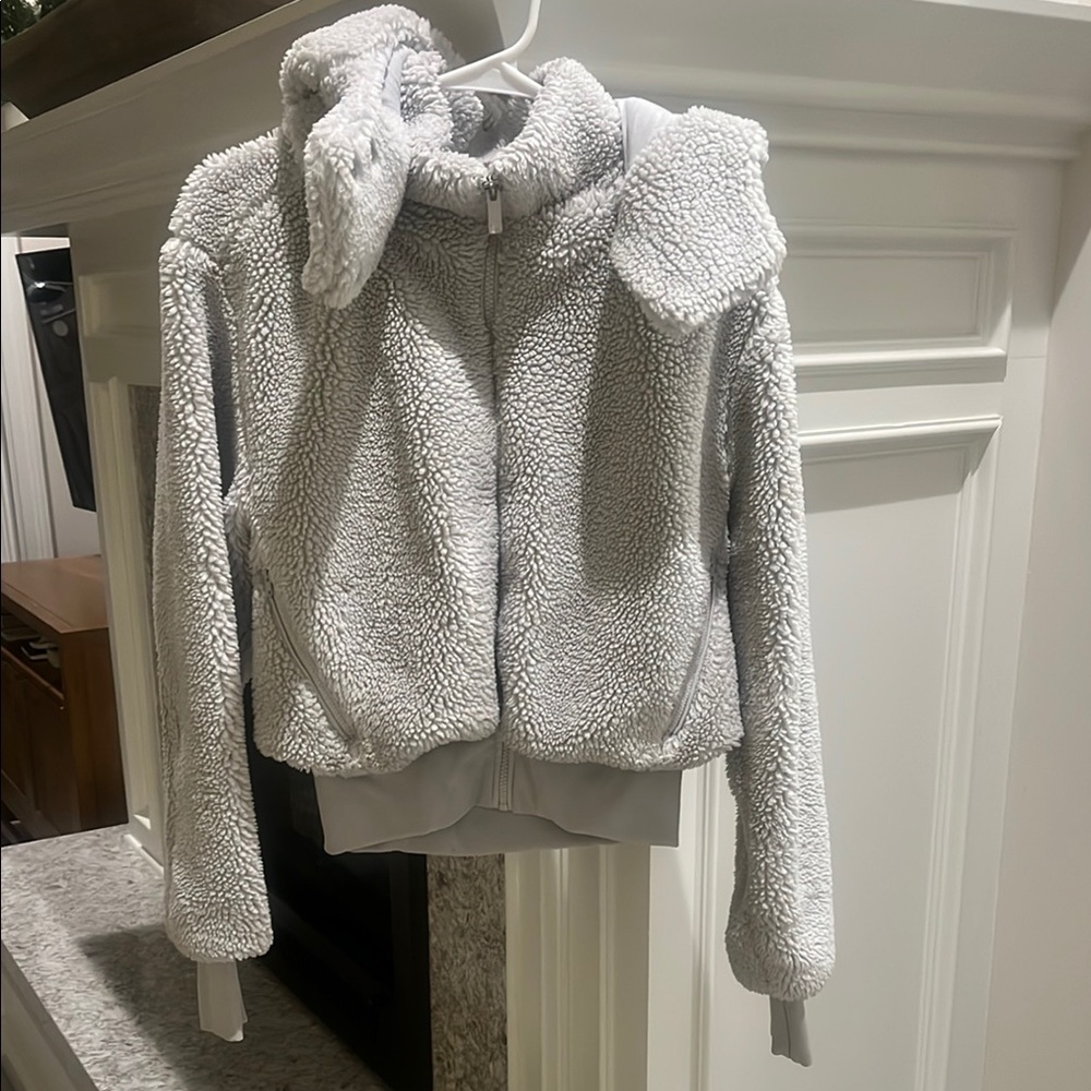 Cozy Gray alo jacket